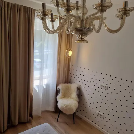Apartma Larisa Appartamento *